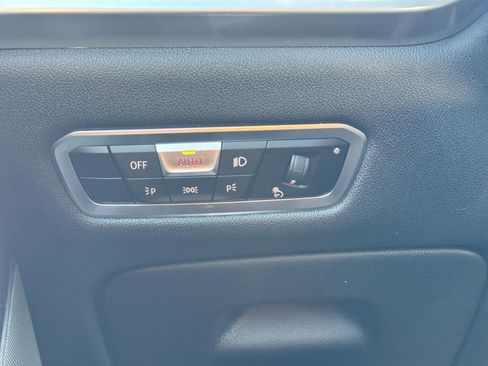 Used 2023 BMW X7 xDrive40i w/ M Sport Package image 21