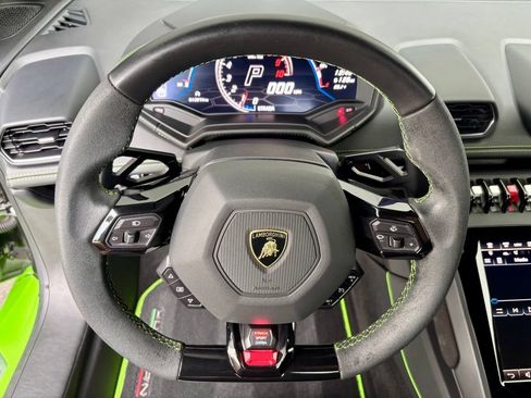 Used 2021 Lamborghini Huracan EVO RWD image 15