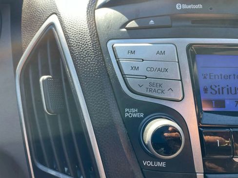 Used 2013 Hyundai Tucson GLS image 40