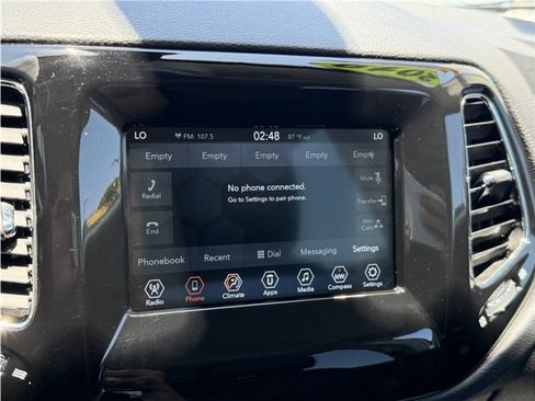 Used 2019 Jeep Compass Latitude FWD image 44