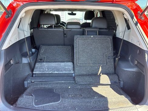 Used 2018 Volkswagen Tiguan SE w/ Panoramic Sunroof Package FWD image 17