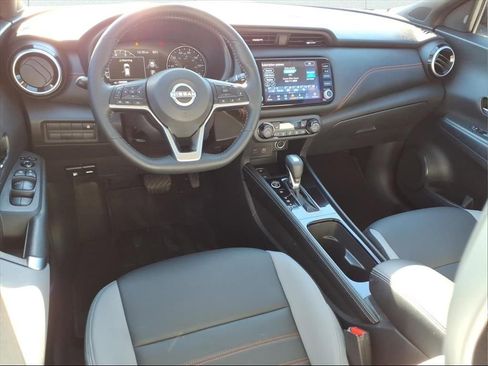 Used 2024 Nissan Kicks SR w/ SR Premium Package image 14