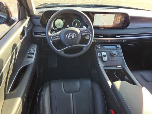 Used 2023 Hyundai Palisade Limited FWD image 19