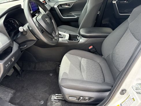 Used 2024 Toyota RAV4 XLE image 9