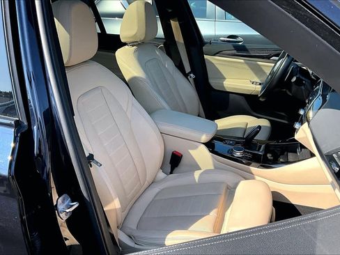 Used 2021 BMW X3 M40i w/ Premium Package image 9
