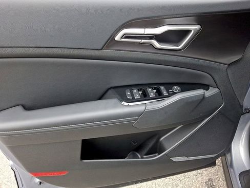 Used 2025 Kia Sportage EX w/ Premium Package FWD image 12