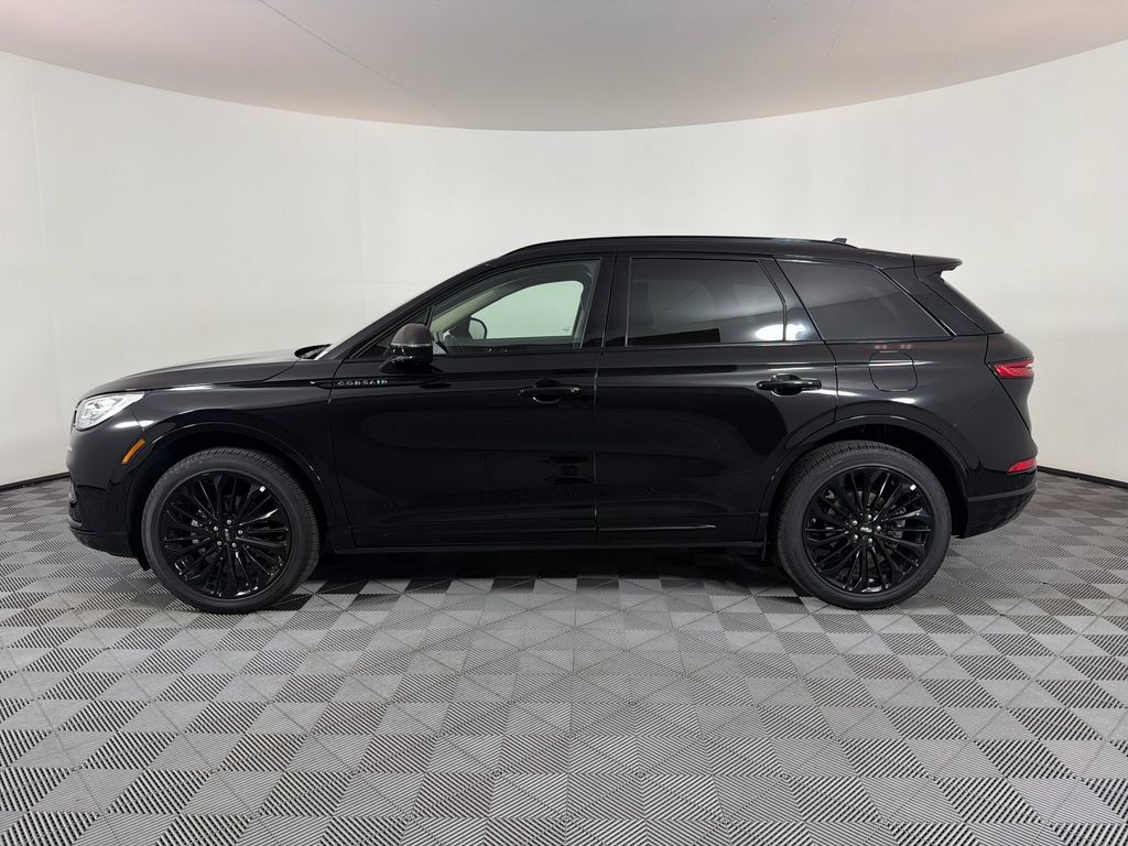 Used 2025 Lincoln Corsair Reserve w/ Equipment Group 202A AWD/4WD image 6
