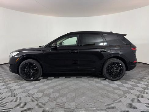 Used 2025 Lincoln Corsair Reserve w/ Equipment Group 202A AWD/4WD image 6