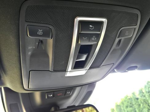 Used 2017 Mercedes-Benz GLS 450 4MATIC image 32