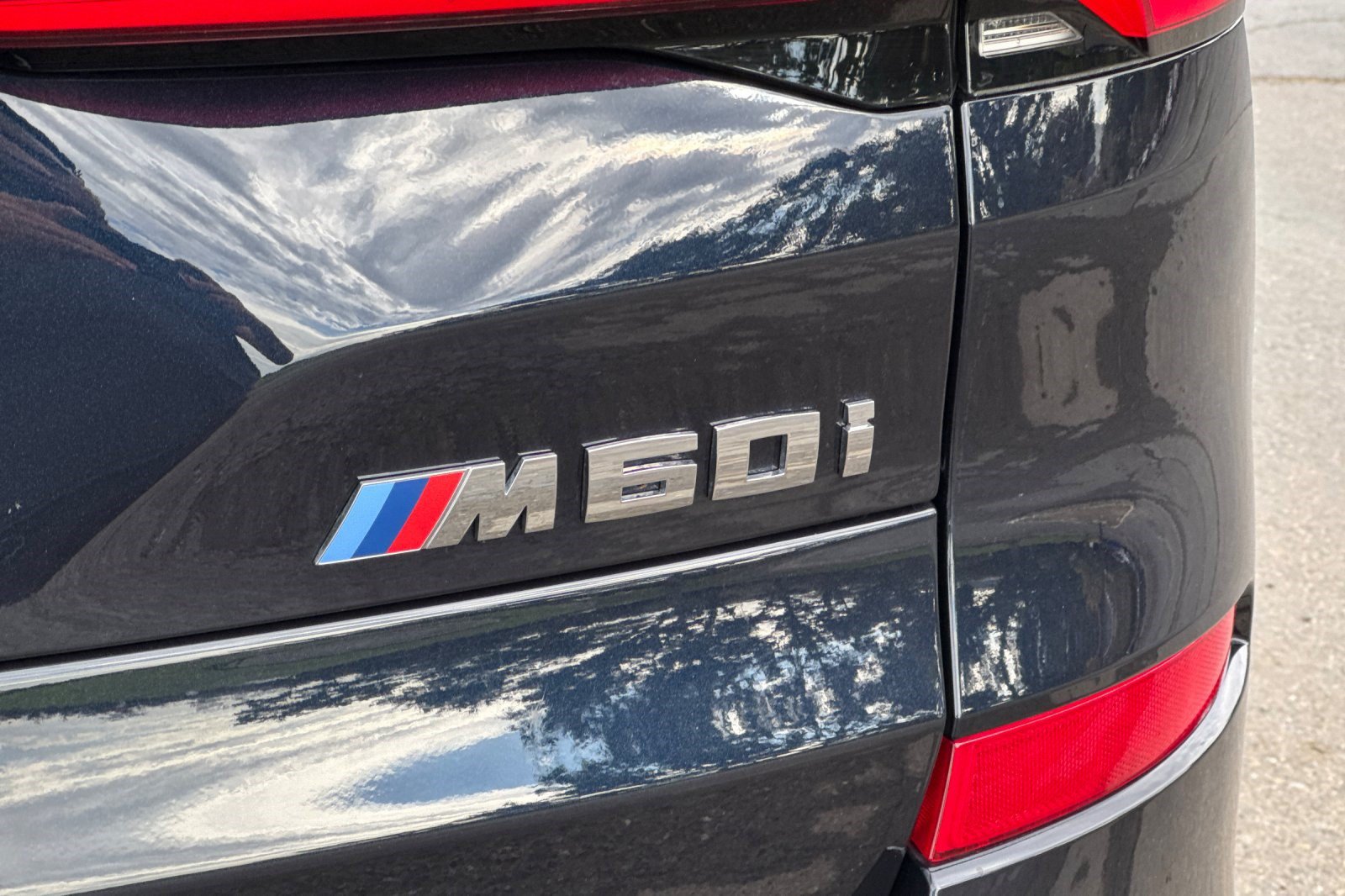 Used 2026 BMW X5 M60i AWD/4WD image 40