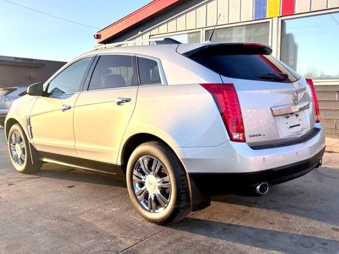 Used 2010 Cadillac SRX Luxury image 4