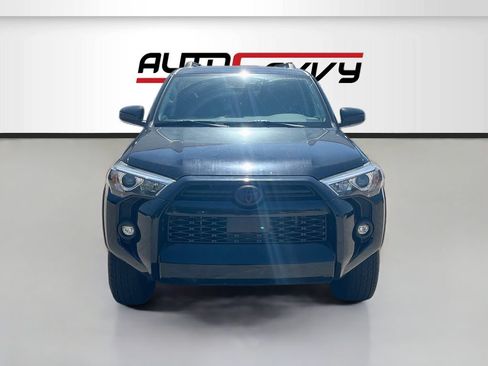 Used 2023 Toyota 4Runner SR5 AWD/4WD image 2