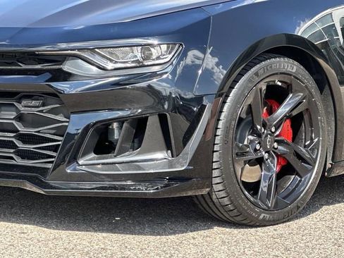 Used 2022 Chevrolet Camaro LT w/ RS Package RWD image 7