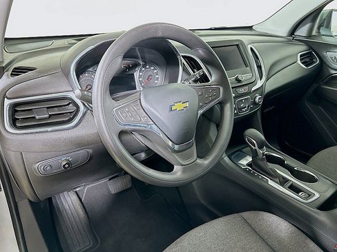Used 2023 Chevrolet Equinox LT FWD image 9