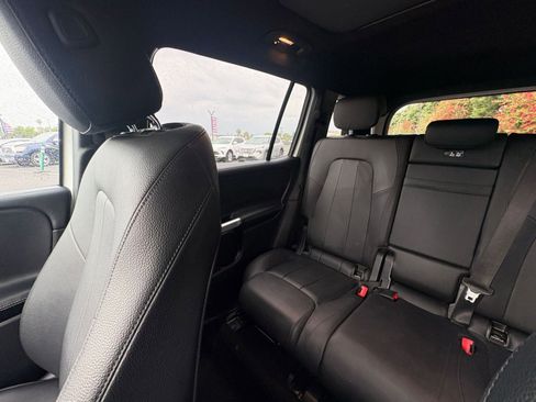 Used 2025 Mercedes-Benz GLB 250 4MATIC image 42