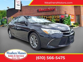 Used 2016 Toyota Camry SE image 1