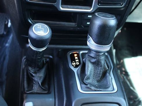Used 2021 Jeep Wrangler Unlimited Sport AWD/4WD image 16