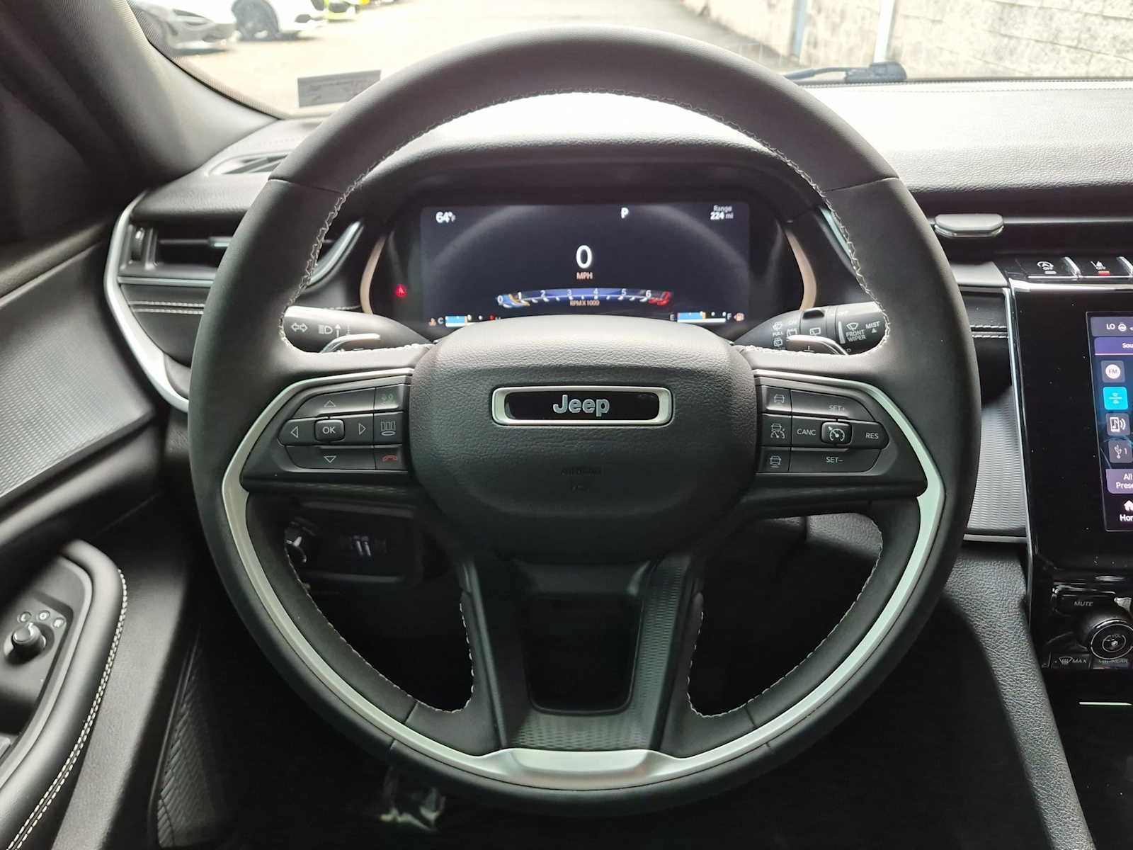 Used 2024 Jeep Grand Cherokee Altitude AWD/4WD image 23