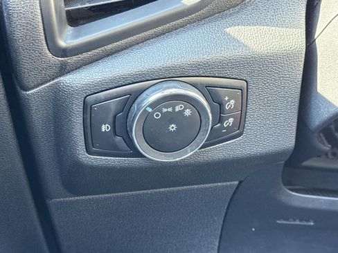 Used 2021 Ford EcoSport SE w/ SE Convenience Package image 19