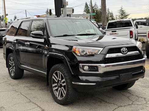 Used 2016 Toyota 4Runner Limited image 9