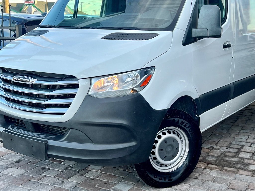 Used 2019 Freightliner Sprinter 2500 RWD image 29