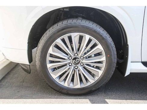 New 2026 INFINITI QX80 Luxe w/ Cargo Package image 10