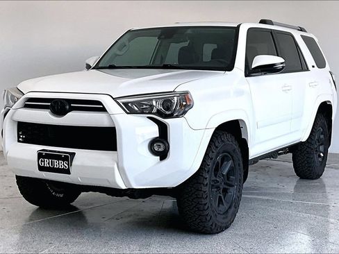 Used 2023 Toyota 4Runner SR5 Premium w/ Moonroof Package AWD/4WD image 12