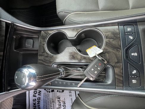 Used 2014 Chevrolet Impala LTZ FWD image 16