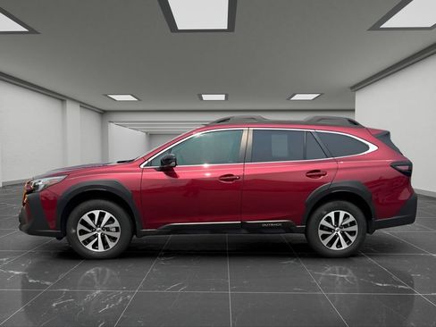Certified 2025 Subaru Outback Premium AWD/4WD image 8