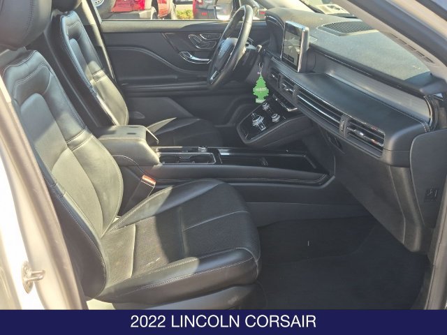 Used 2022 Lincoln Corsair AWD w/ Premium Package image 22