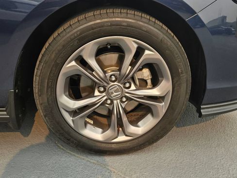Used 2024 Honda Accord EX image 9