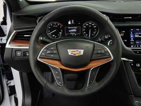 Certified 2025 Cadillac XT5 Premium Luxury w/ LPO, Floor Liner Package AWD/4WD image 14