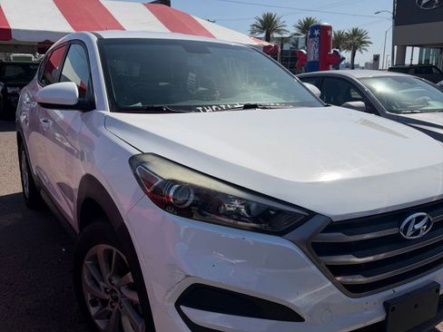 Used 2016 Hyundai Tucson SE image 2