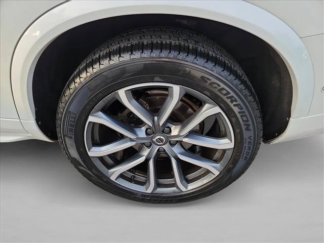 Used 2016 Volvo XC90 T6 Momentum w/ Momentum Plus Package AWD/4WD image 9