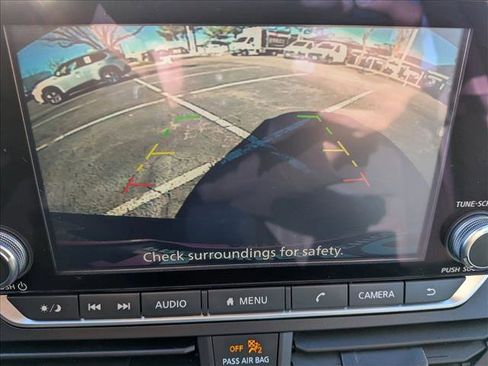 Used 2024 Nissan Altima 2.5 SV image 14