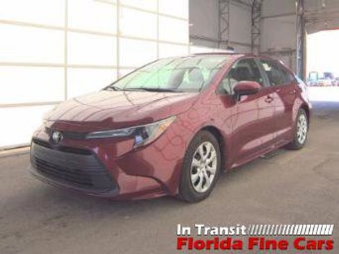 Used 2024 Toyota Corolla LE FWD image 1