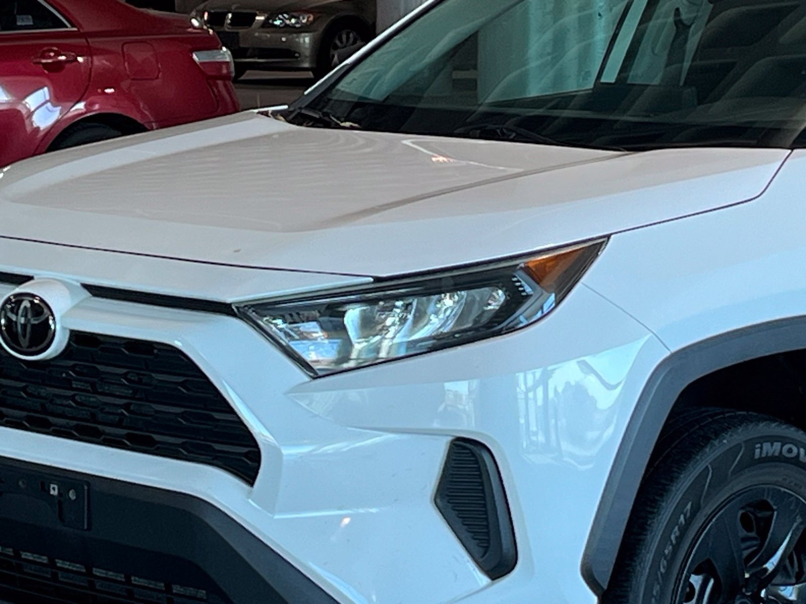 Used 2021 Toyota RAV4 LE AWD/4WD image 5