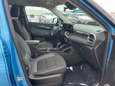 Used 2025 Chevrolet TrailBlazer LT image 49