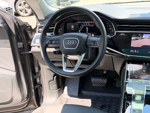 Used 2025 Audi Q8 Premium w/ Convenience Package AWD/4WD image 21