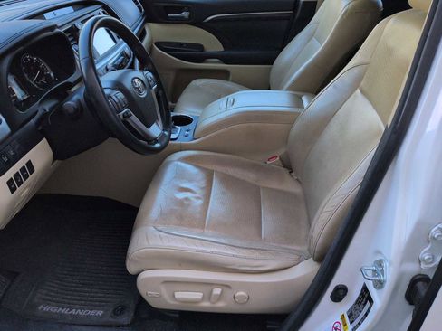Used 2015 Toyota Highlander Limited Platinum image 17