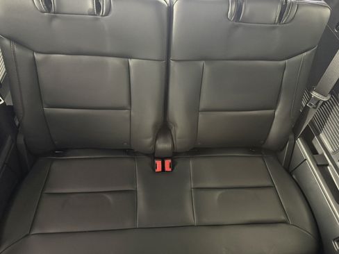 Certified 2025 Ford Explorer ST RWD image 15