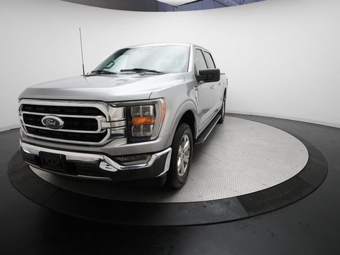 Used 2021 Ford F150 XLT w/ Equipment Group 302A High RWD image 12
