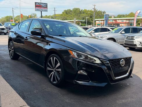 Used 2022 Nissan Altima 2.5 SR AWD/4WD image 5