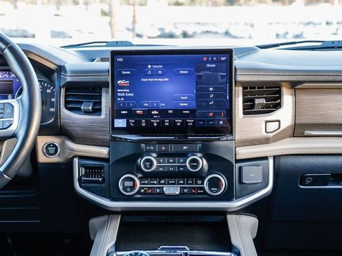 Used 2024 Ford Expedition Max Limited image 16