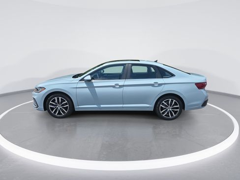 New 2025 Volkswagen Jetta SE image 6