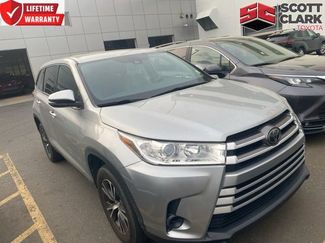Used 2019 Toyota Highlander LE video 1