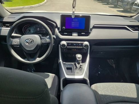 Used 2023 Toyota RAV4 XLE FWD image 9