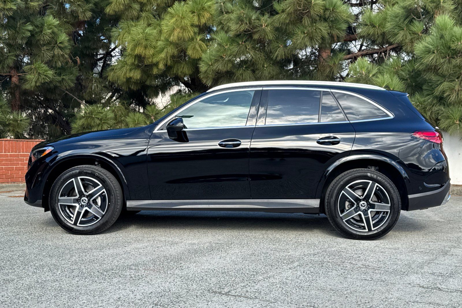 Certified 2026 Mercedes-Benz GLC 300 image 7