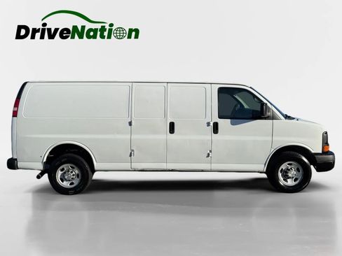 Used 2015 Chevrolet Express 3500 Extended image 4