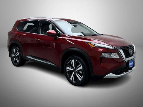 Certified 2023 Nissan Rogue Platinum FWD image 3